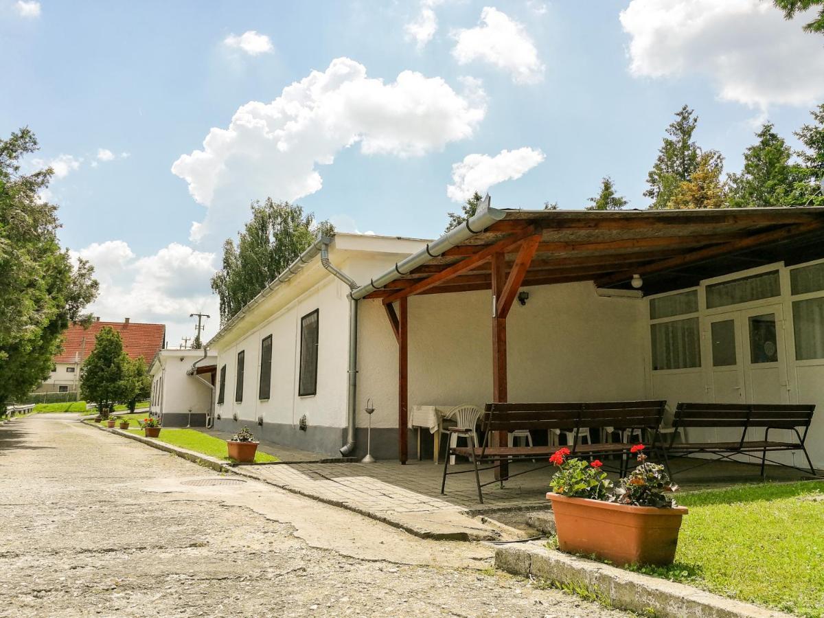 Готель Panorama Ueduelo Оґґтелекі Екстер'єр фото